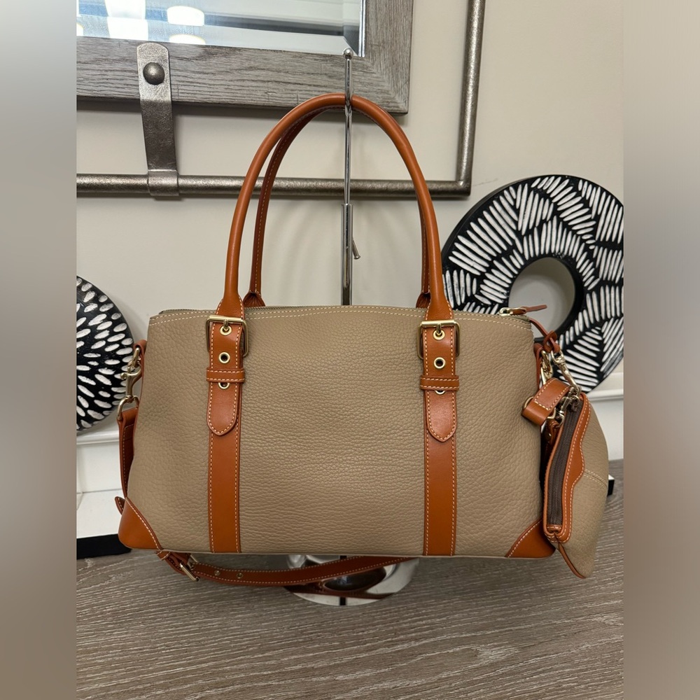 D&B Tote - Picture 3 of 15